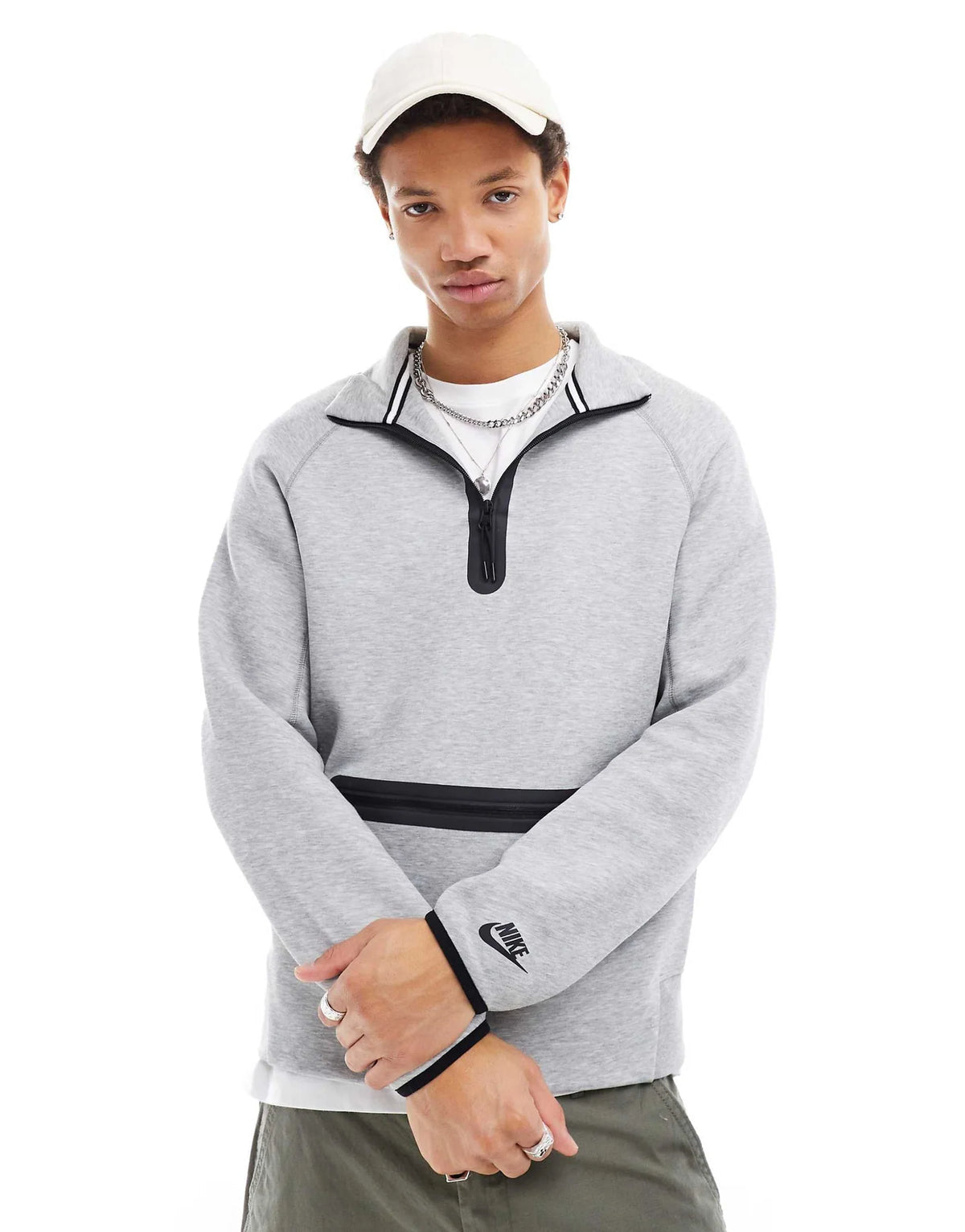 PULL NIKE TECH